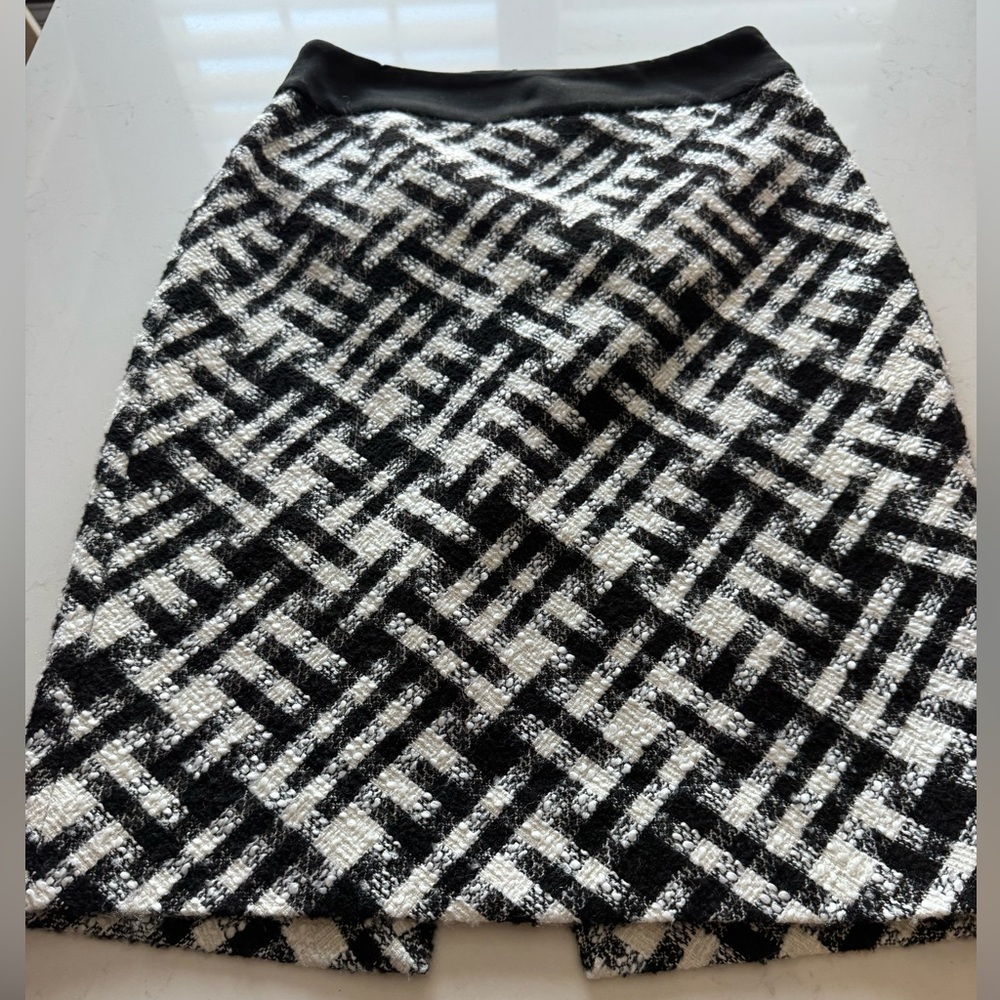 White House Black Market Monochrome Tweed Pencil Skirt